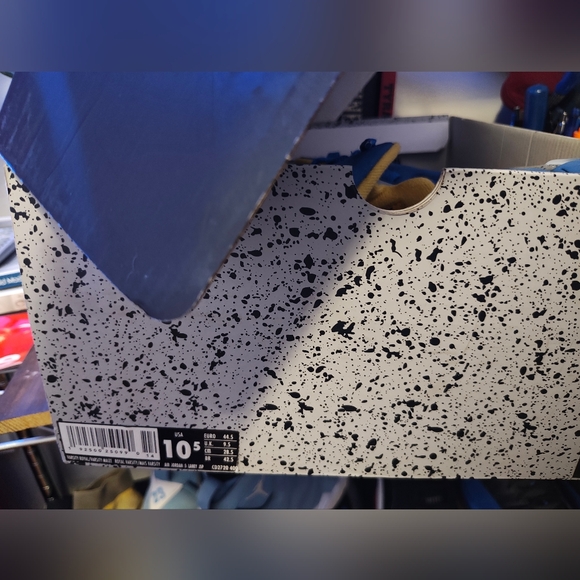 Jordan Retro 5 Laney Varsity M 10.5 - Picture 7 of 8